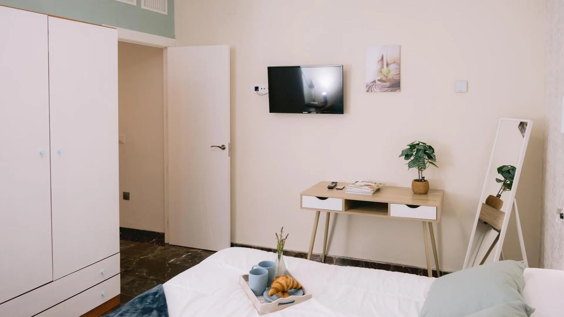 Hotel Piso Compartido Delyrent, Reja Jaén Spanien